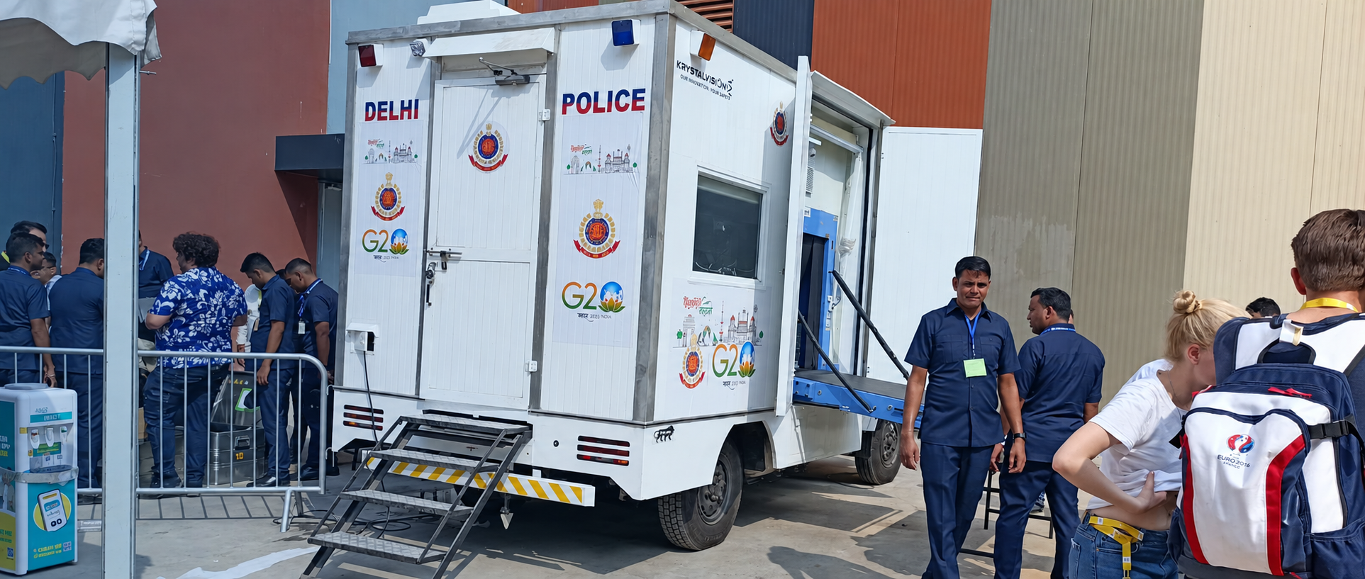 Delhi Police vehicle-mounted mobile X-ray inspection unit
